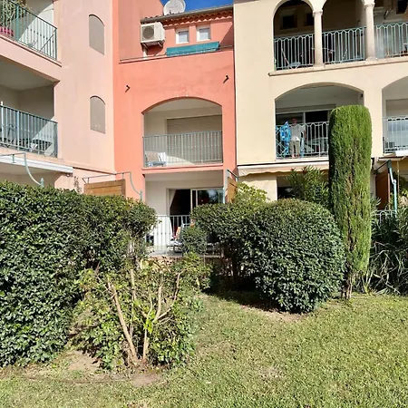 Lägenhet Port Ground Floor Grimaud